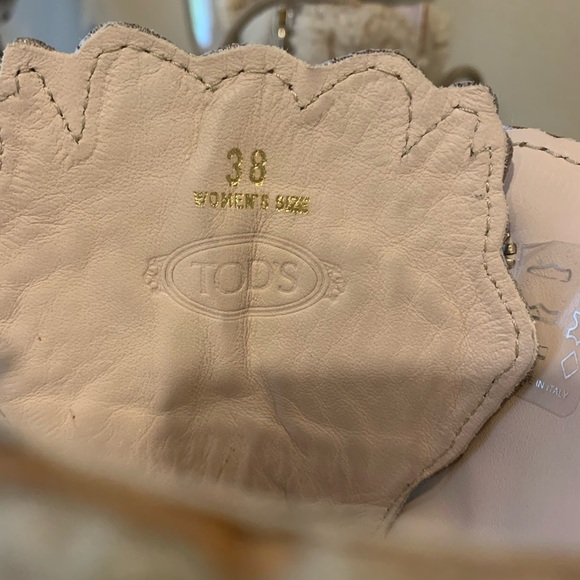 Tod’s Sheepskin Tobacco Oiled Suede Boot - Picture 7 of 11